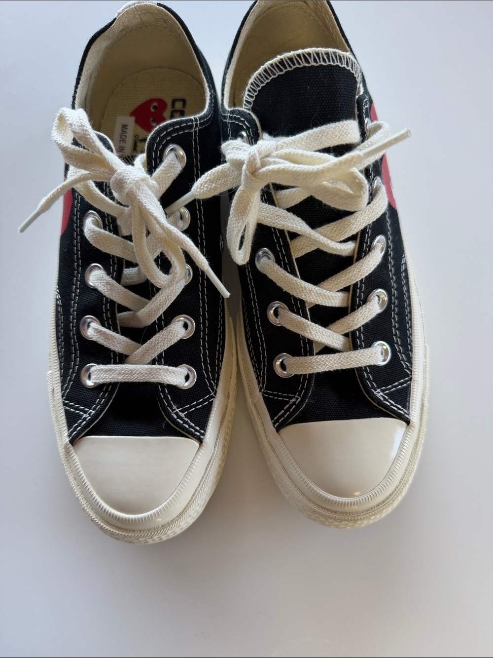 Comme des Garcons PLAY Converse Black Low Top Sneakers with Red Heart Wo6 NWOB - Picture 3 of 7